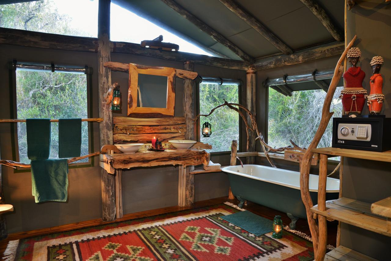 Sibuya Game Reserve And Lodge Kenton on Sea Bagian luar foto